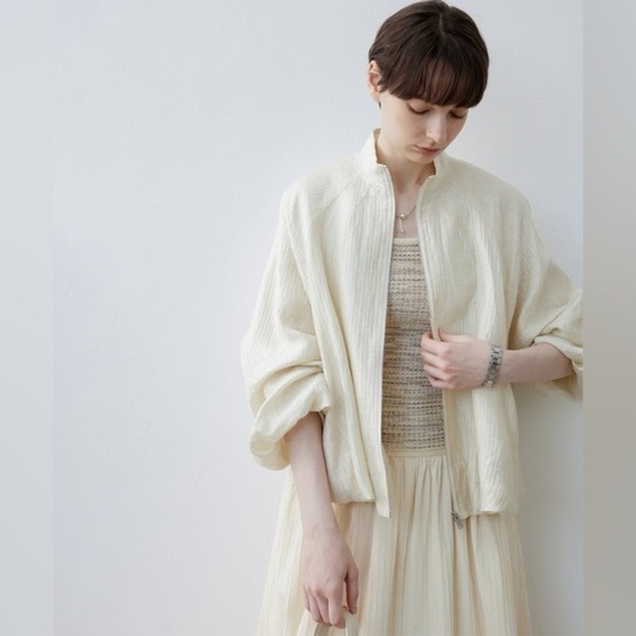 Tageechita zip up Jacket Balloon Sleeve Willow Blouson white cream neutral large - Picture 1 of 13